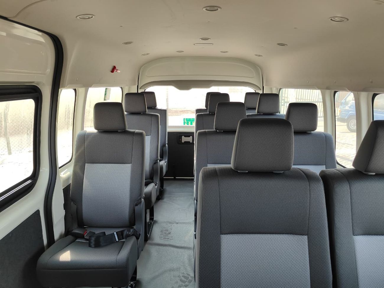 تويوتا هاياس GL 2026 Toyota Hiace 13-Seater High-Roof Full-Option 3.5L V6 Petrol A/T RWD Export Only