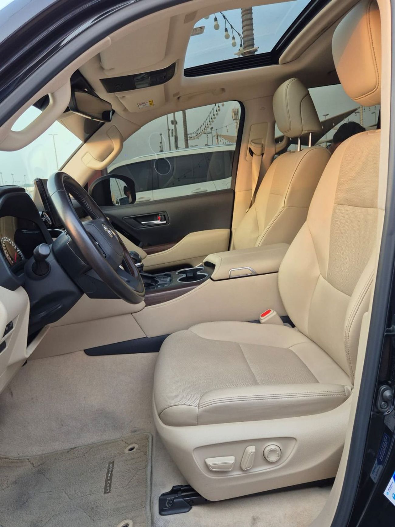 Toyota Land Cruiser GXR 3.5L TOYOTA LAND CRUISER GXR 2023 . ENGINE  3.5L/V6. TWIN TURBO