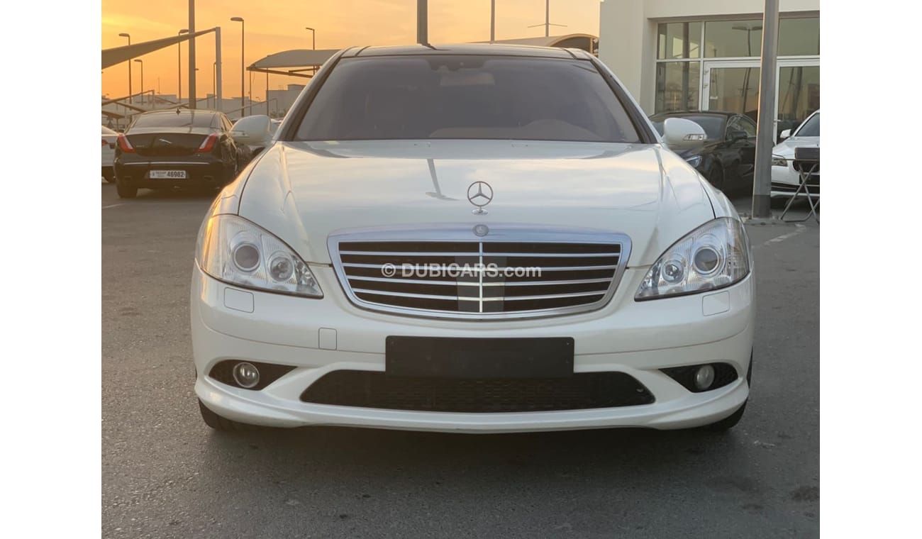 Mercedes-Benz S 500 Mercedes benz S500 model 2009 GCC car prefect condition full option low mileage  panoramic roof lea