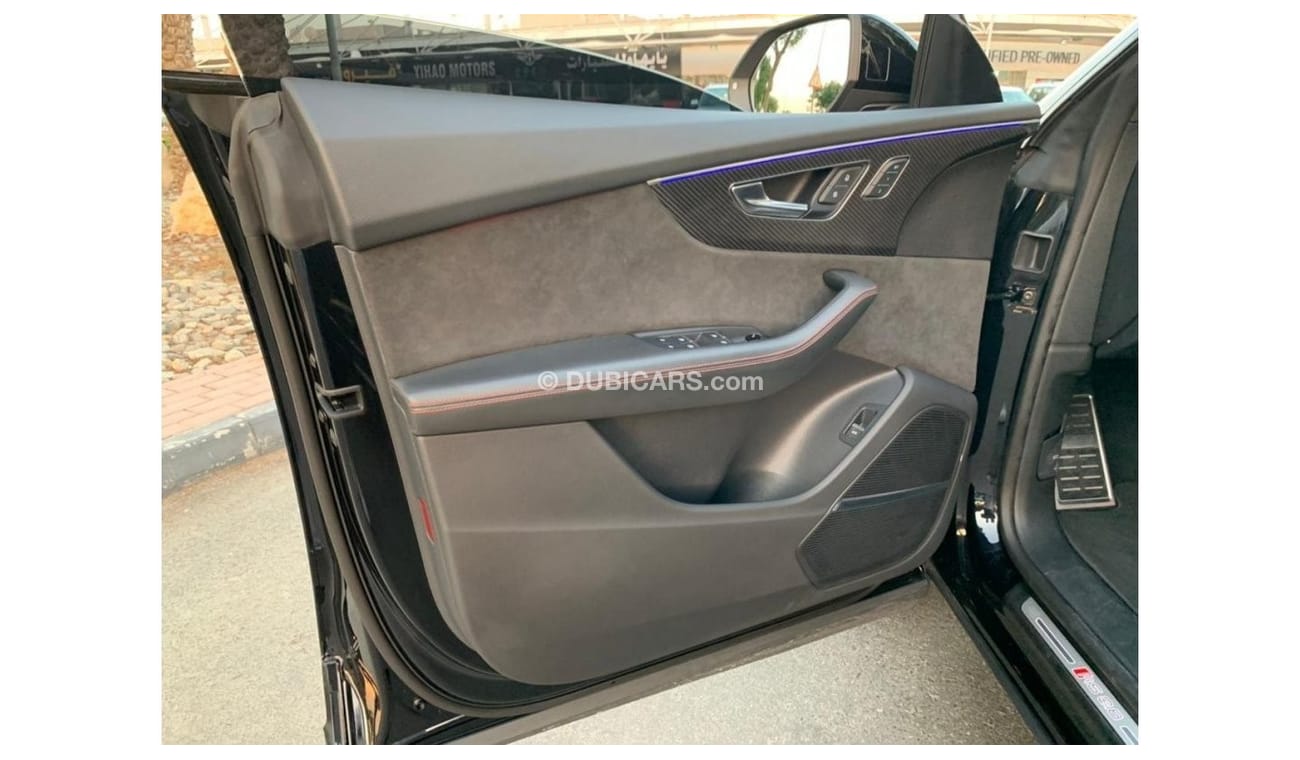 أودي RSQ8 quattro