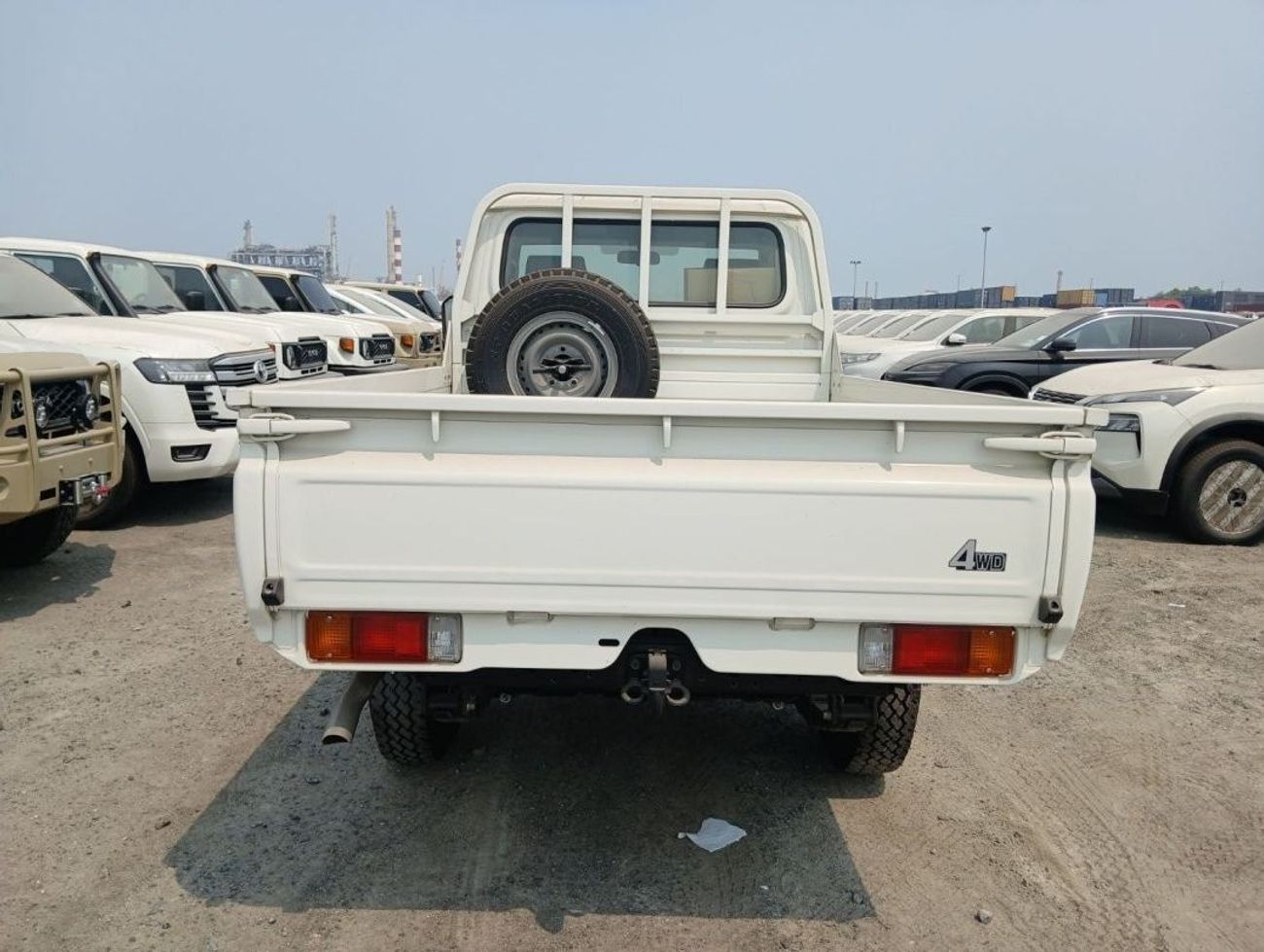 تويوتا لاند كروزر بيك آب Single Cab - 4.2L Diesel Manual - 6 Cylinders - White - ECT0001