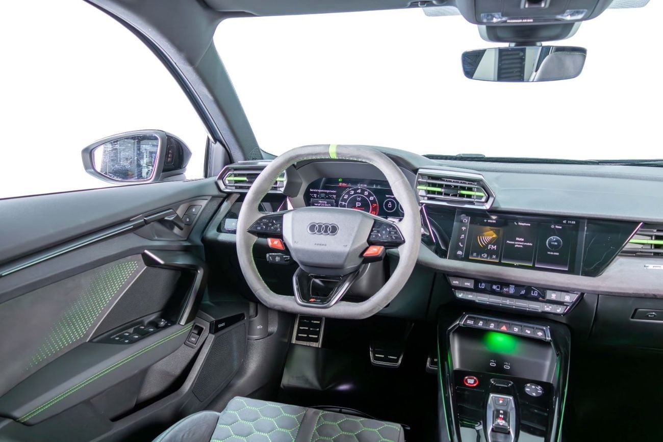 أودي RS3 TFSI quattro 2.5L Sportback