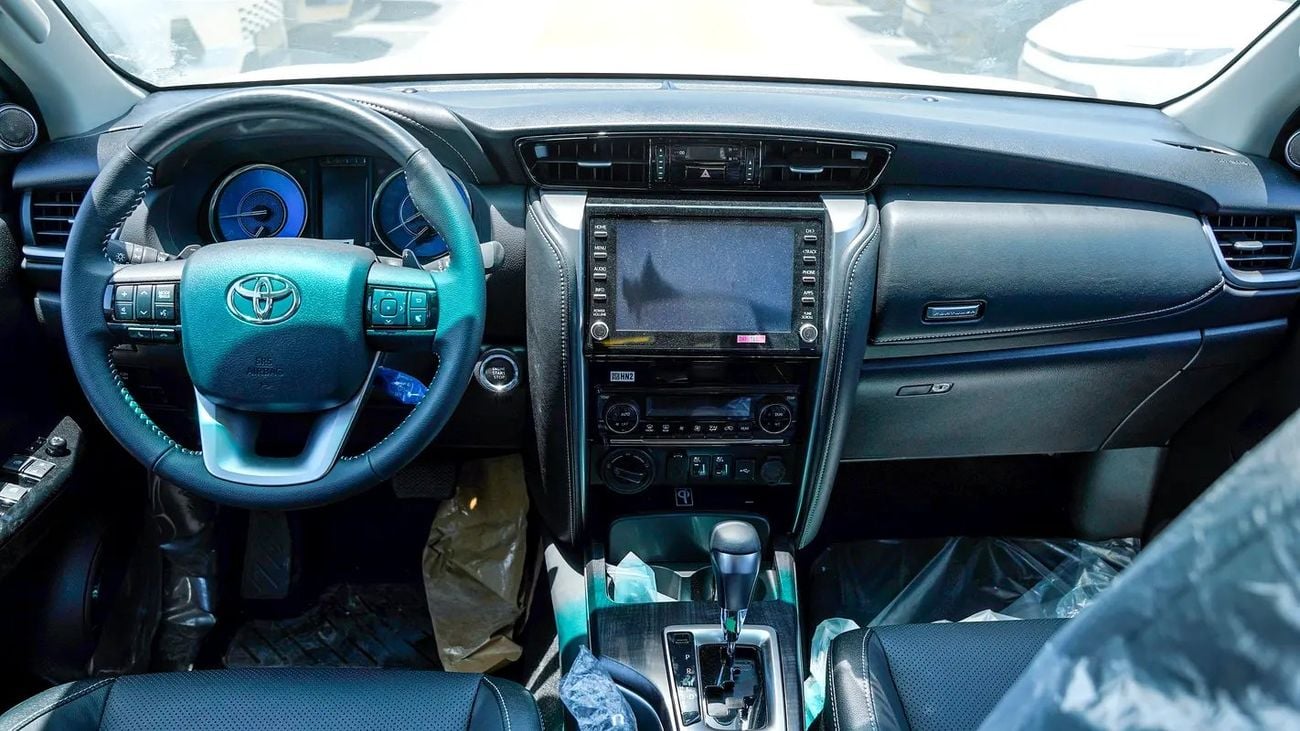 Toyota Fortuner VXR SR5 V6 4.0L GCC Specs
