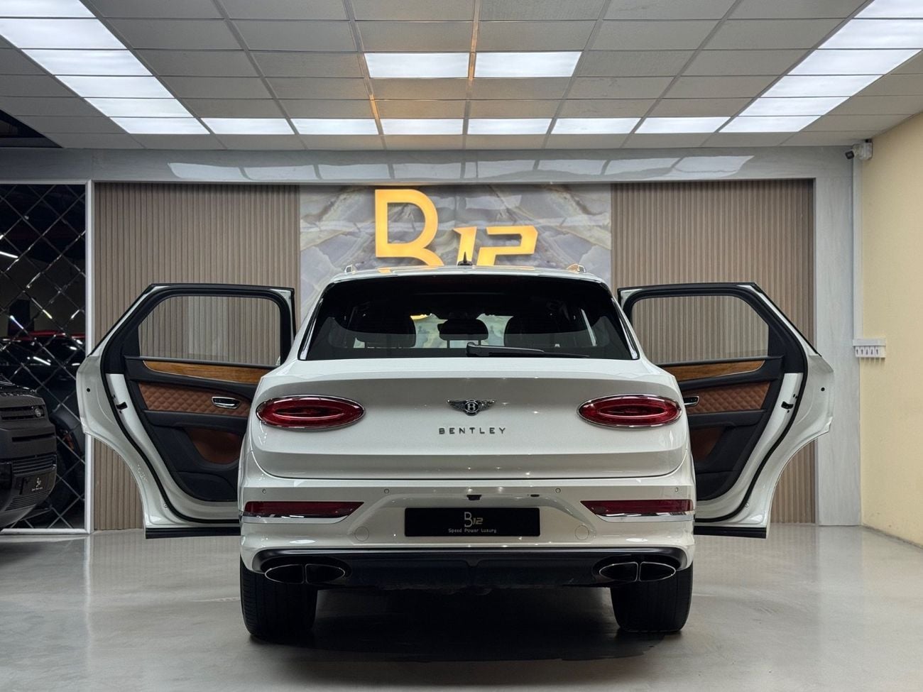 بنتلي بينتايجا Bentayga 4.0T