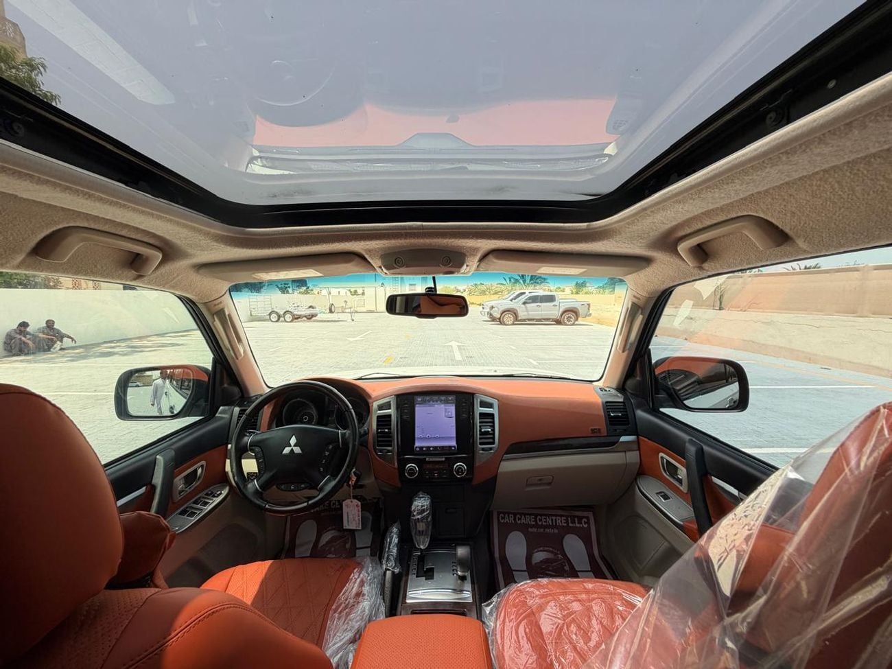 ميتسوبيشي باجيرو  3.5L Petrol | RockFord System | Sunroof