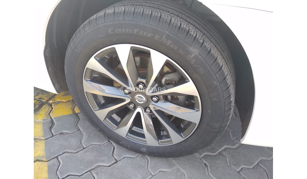 نيسان سنترا 2015 ابيض خليجى رنجات حالة وكالة بدون صبغ بدون حوادث ممتاذة ماشية قليل