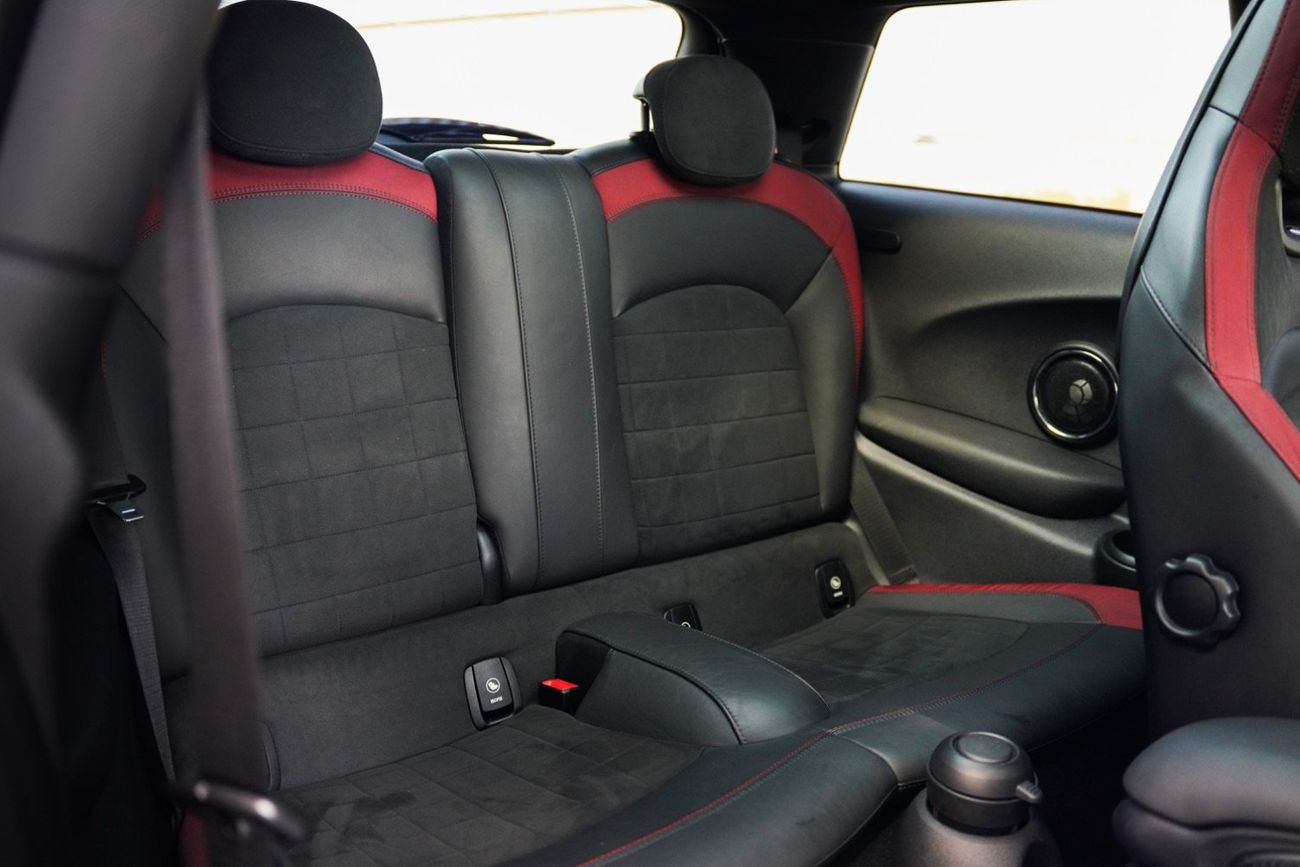 Mini Cooper John Cooper Works 2.0L (231 HP)