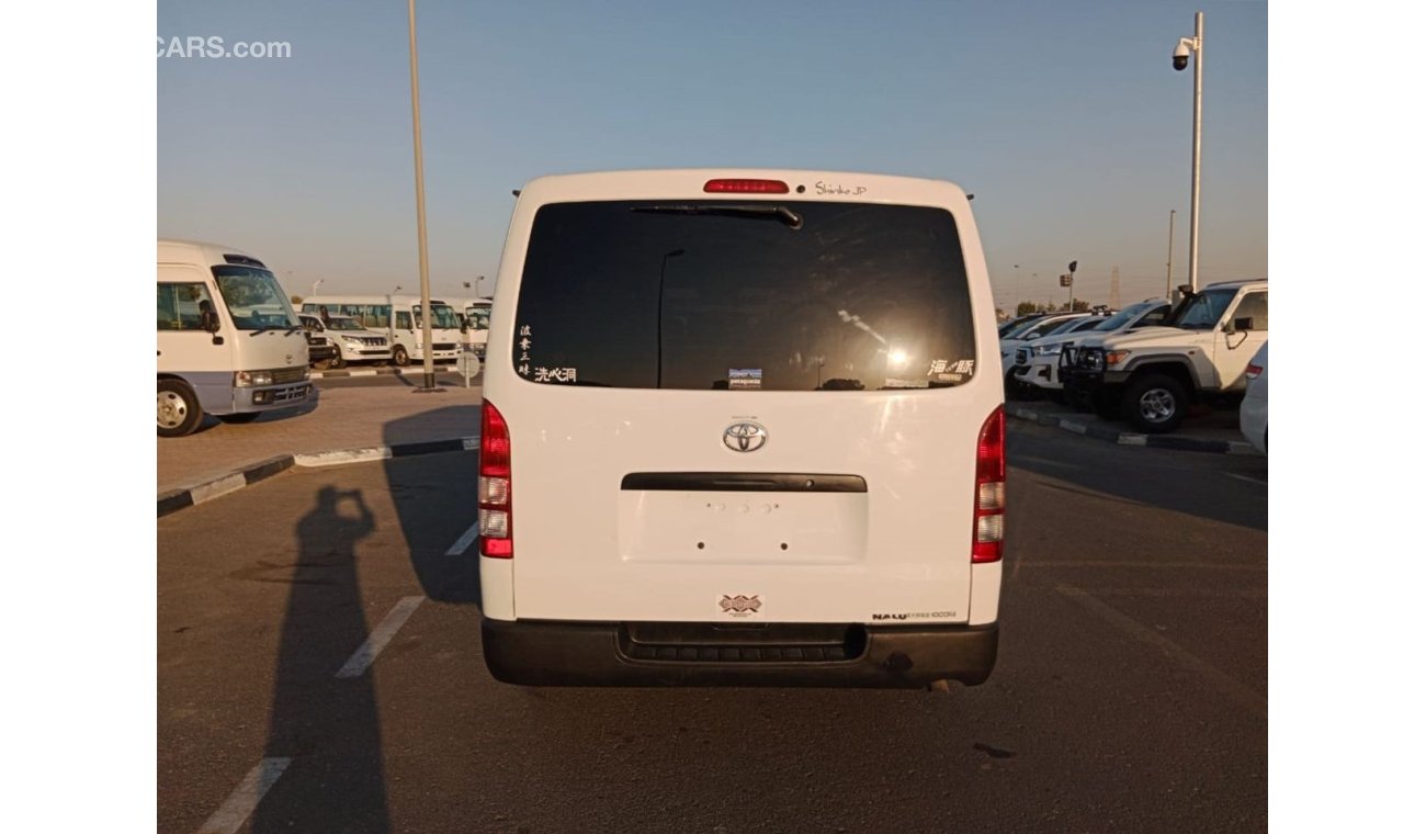 تويوتا هاياس TOYOTA HIACE  RIGHT HAND DRIVE (PM1185)