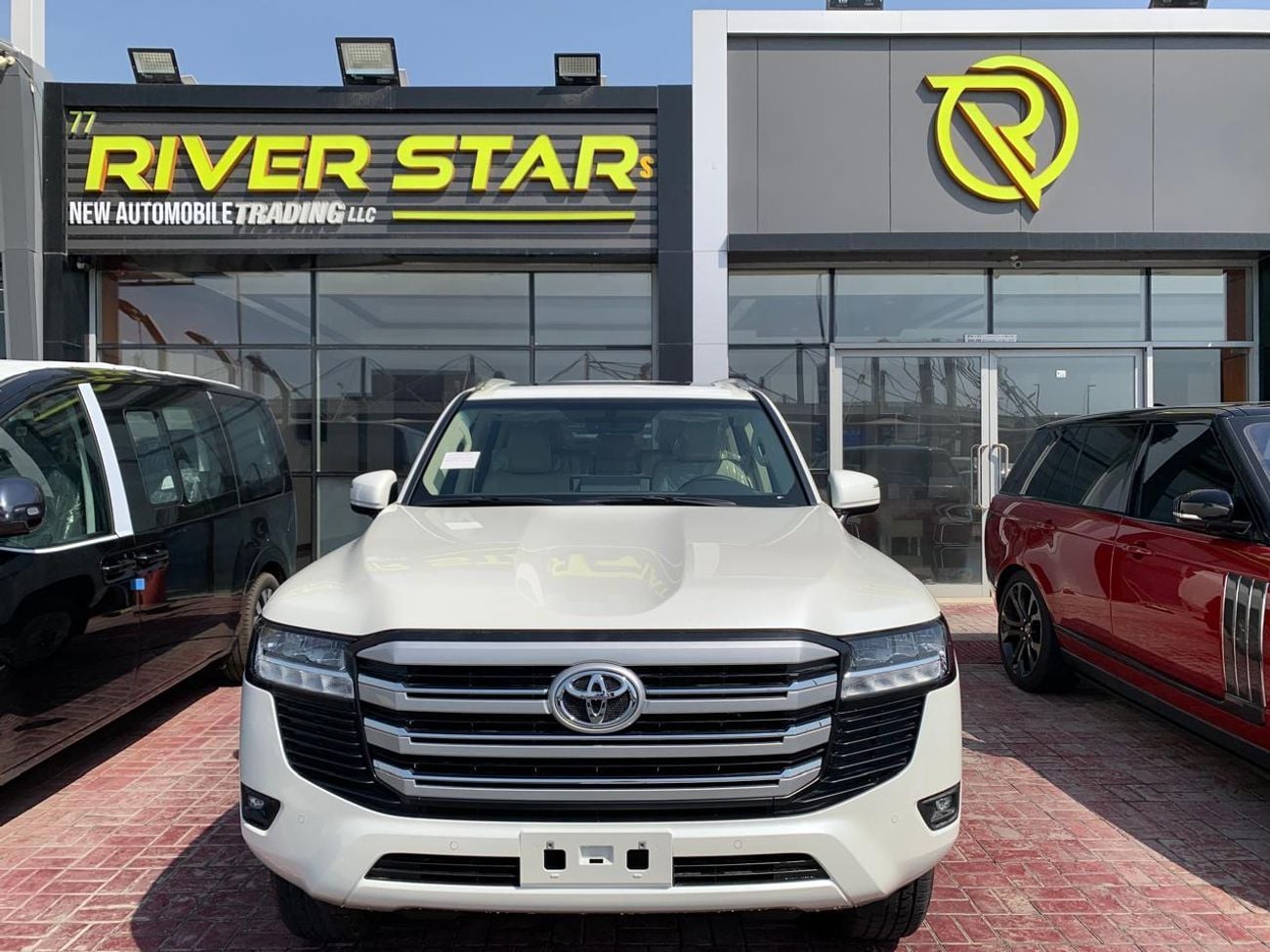 تويوتا لاند كروزر LAND CRUISER GXR 4.0L V6 PETROL GCC