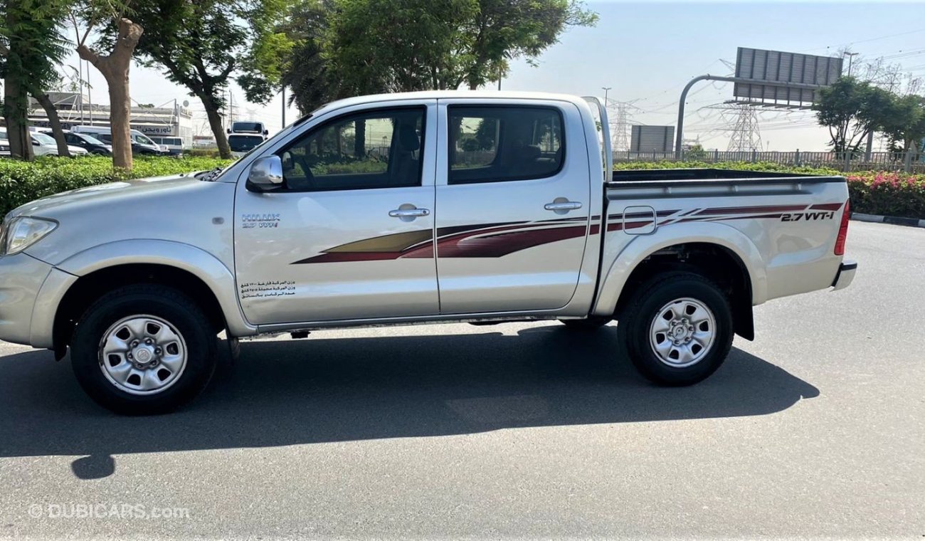 Toyota Hilux 4x4 petrol Automatic gear box , double cabin