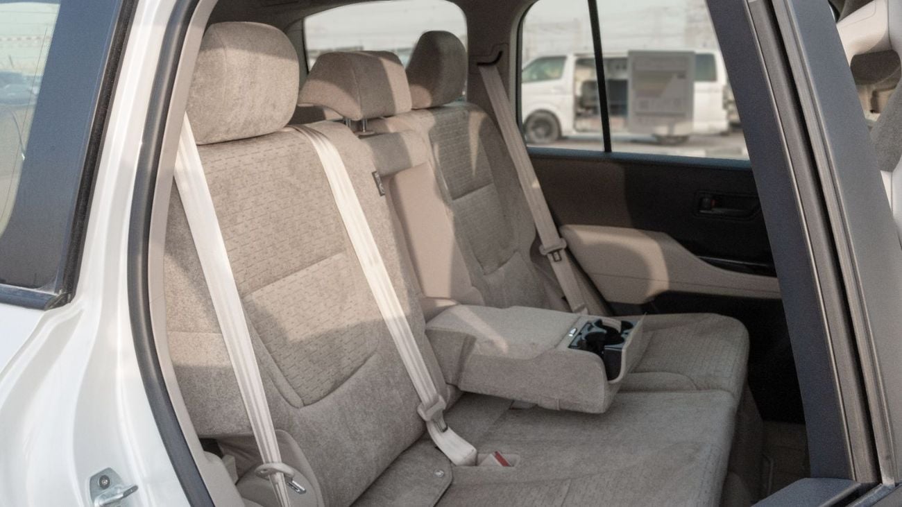 تويوتا لاند كروزر 2026 Toyota Land Cruiser GXR 3.3L AT Diesel (White-Beige) Basic