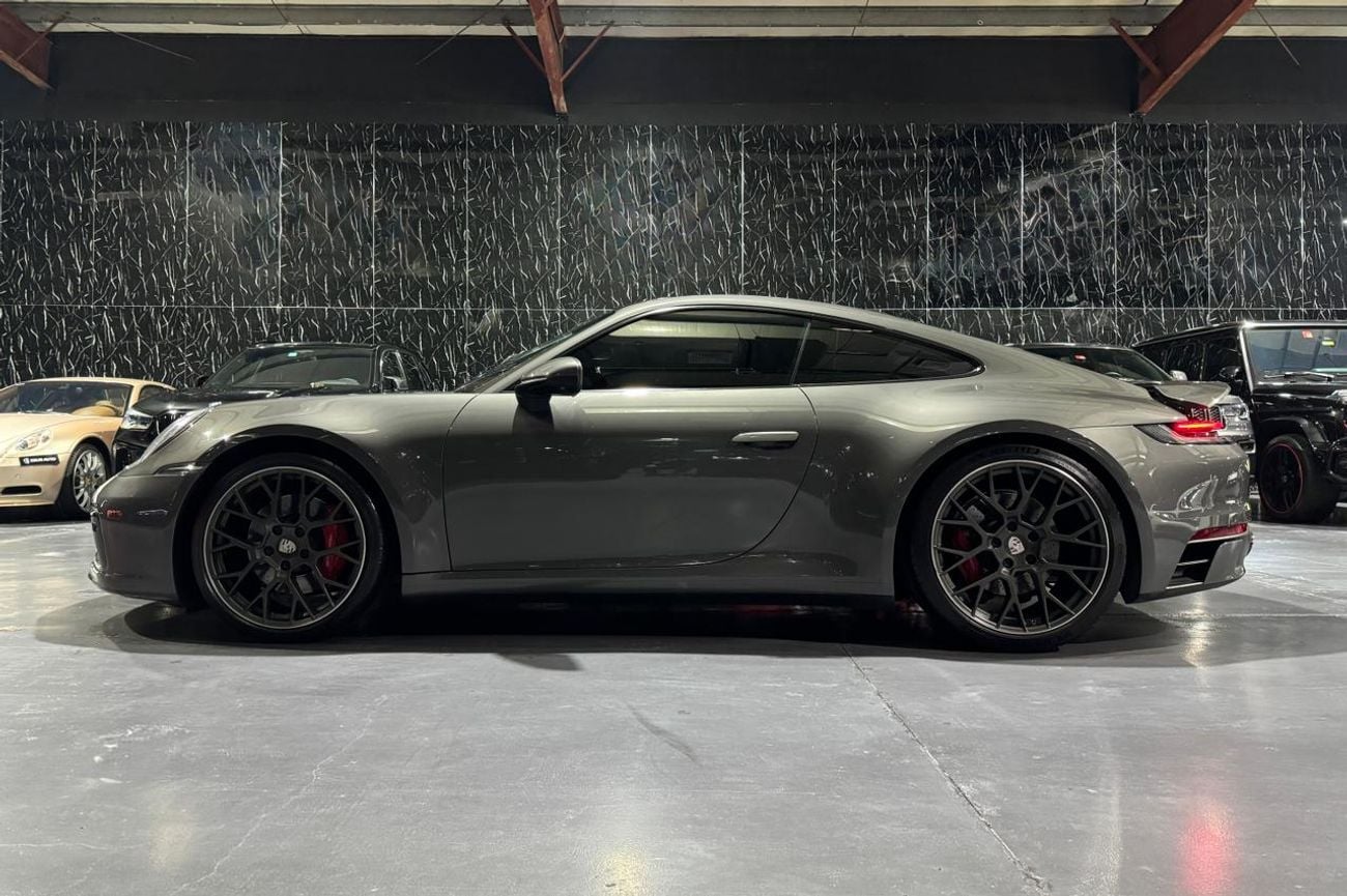 Porsche 911 Carrera 4S 3.0L (380 HP) Coupe