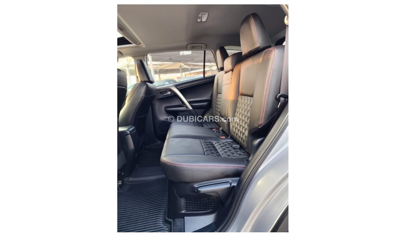 تويوتا راف ٤ TOYOTA RAV4 XLE FULL OPTIONS HYBRID 2017