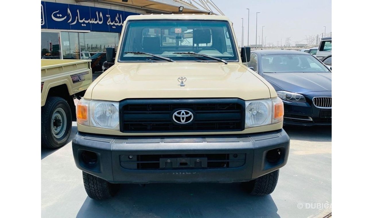 Toyota Land Cruiser Pick Up