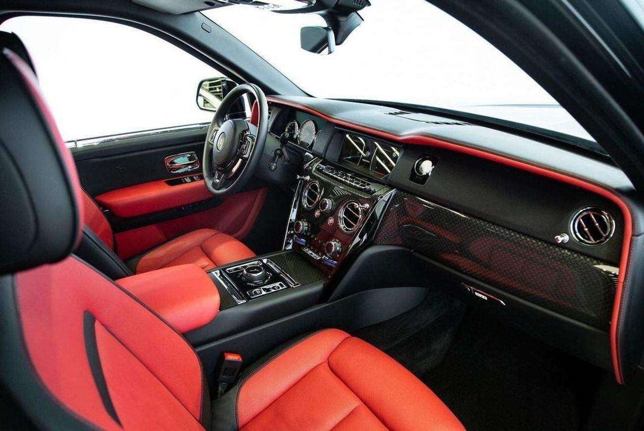 رولز رويس كولينان BLACK BADGE