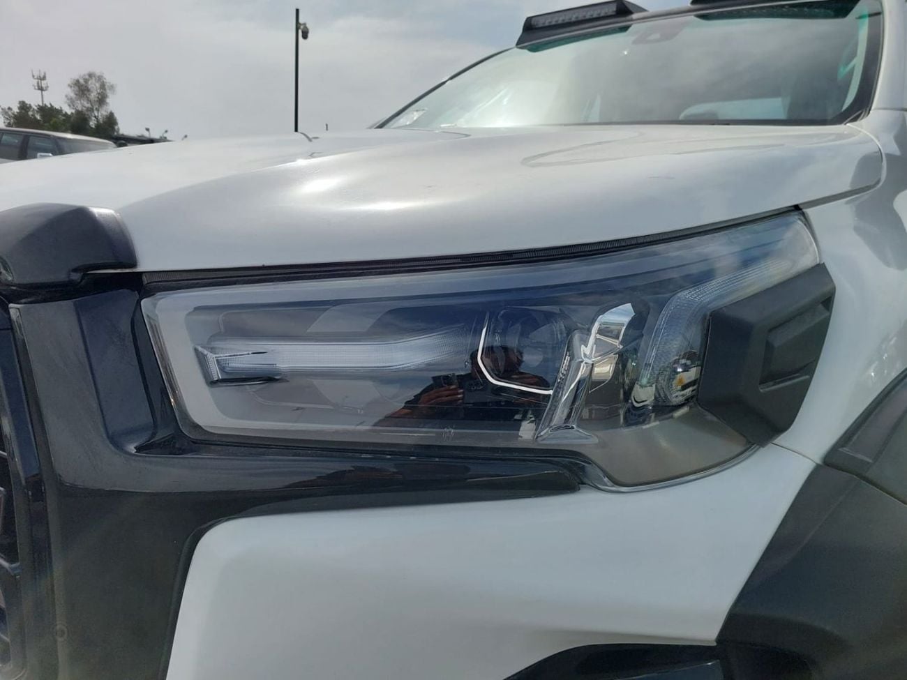 تويوتا هيلوكس GR SPORT (RAMADAN OFFER) TOYOTA HILUX PICKUP RHD 2022 MODEL 2.4 L DIESEL AUTOMATIC(PM70393)