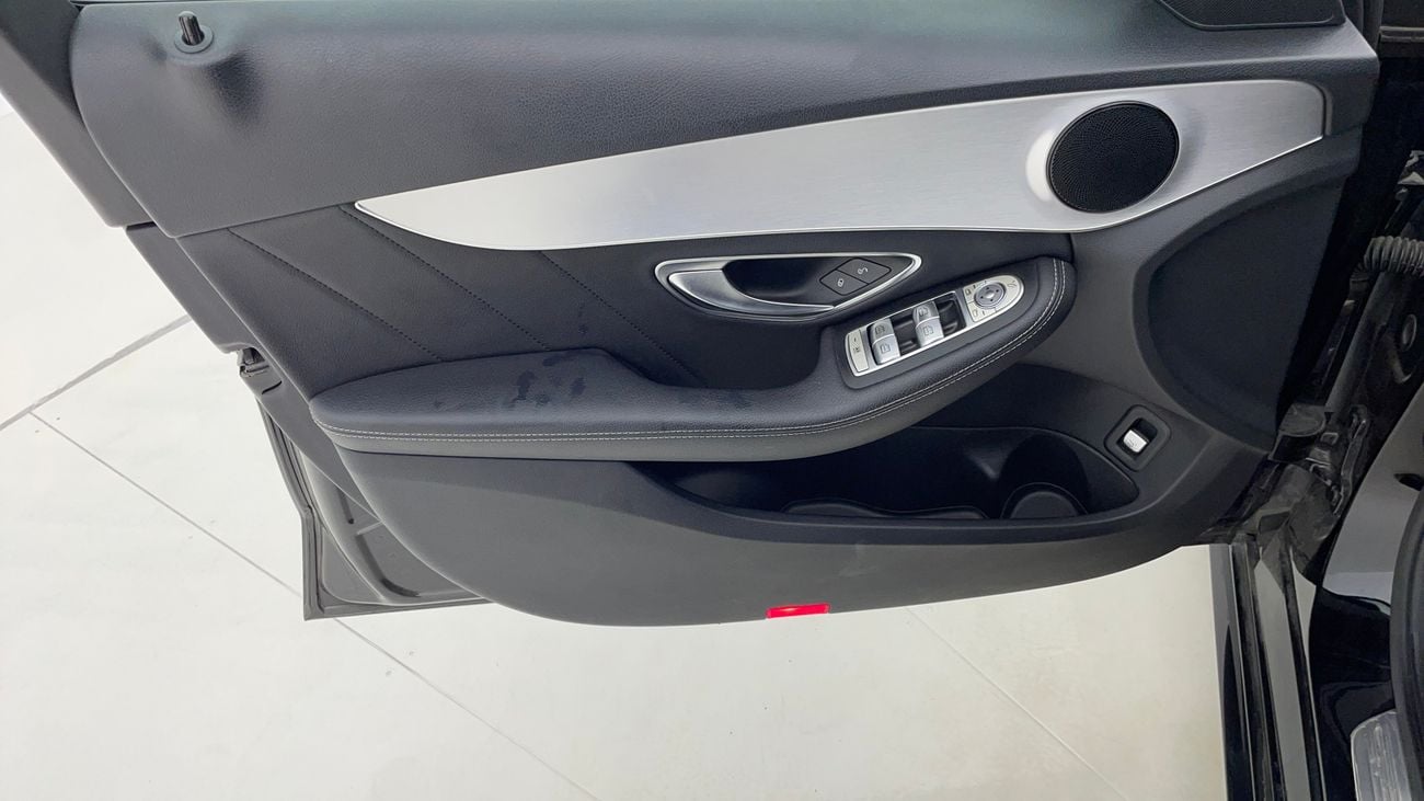 مرسيدس بنز C 200 AMG SPORT PACK 2 | بدون دفعة مقدمة | اختبار القيادة في المنزل