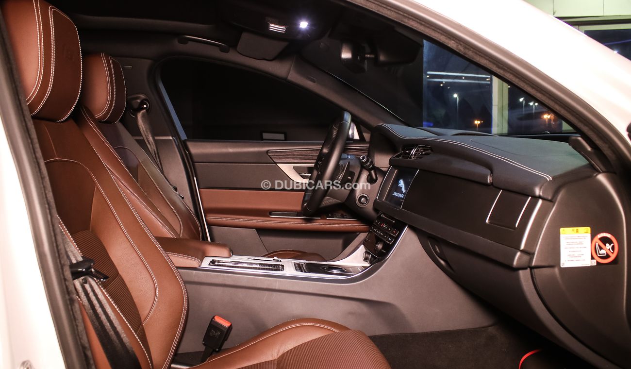 جاكوار XF S