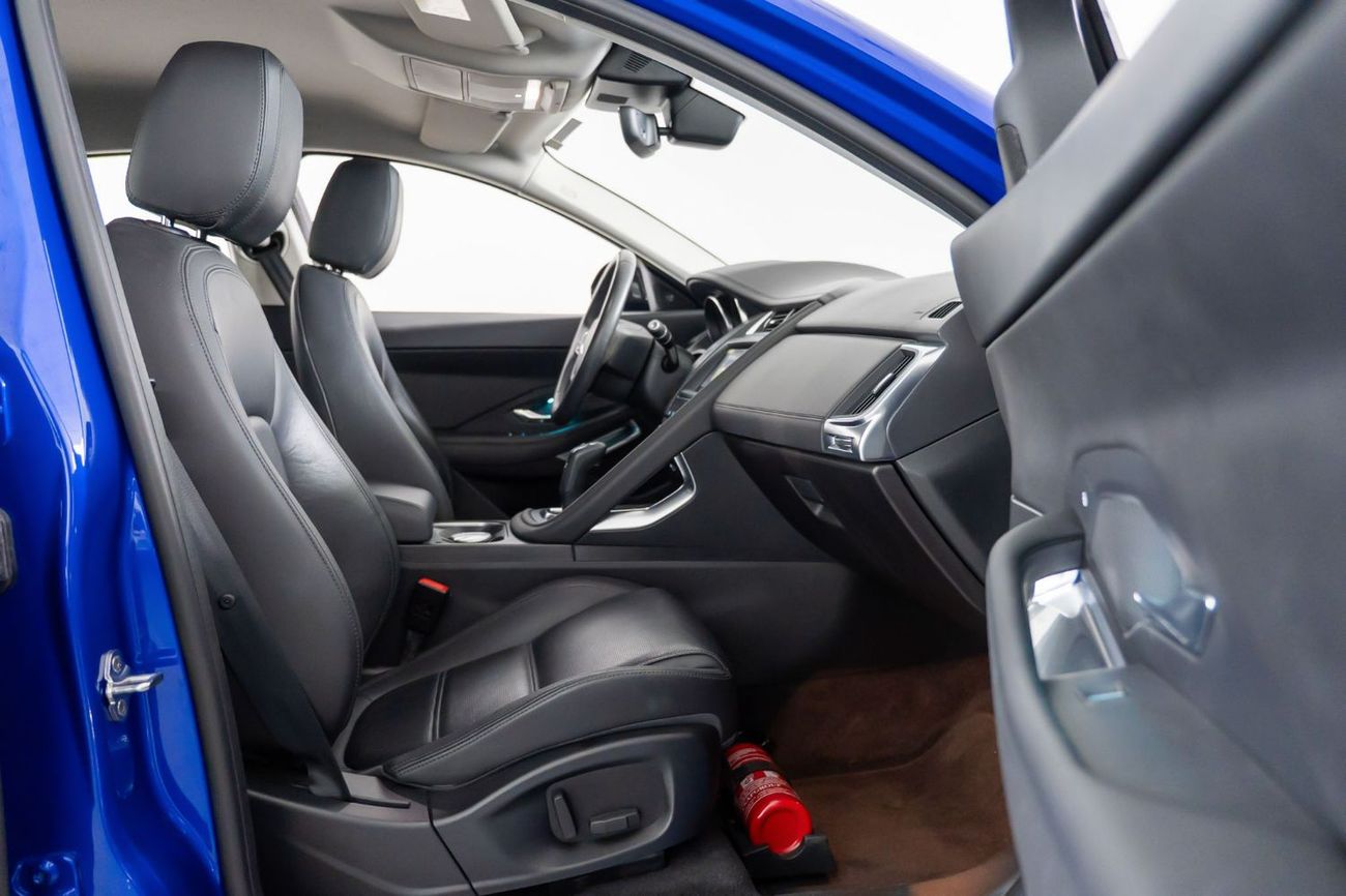 جاكوار E Pace S 2.0L