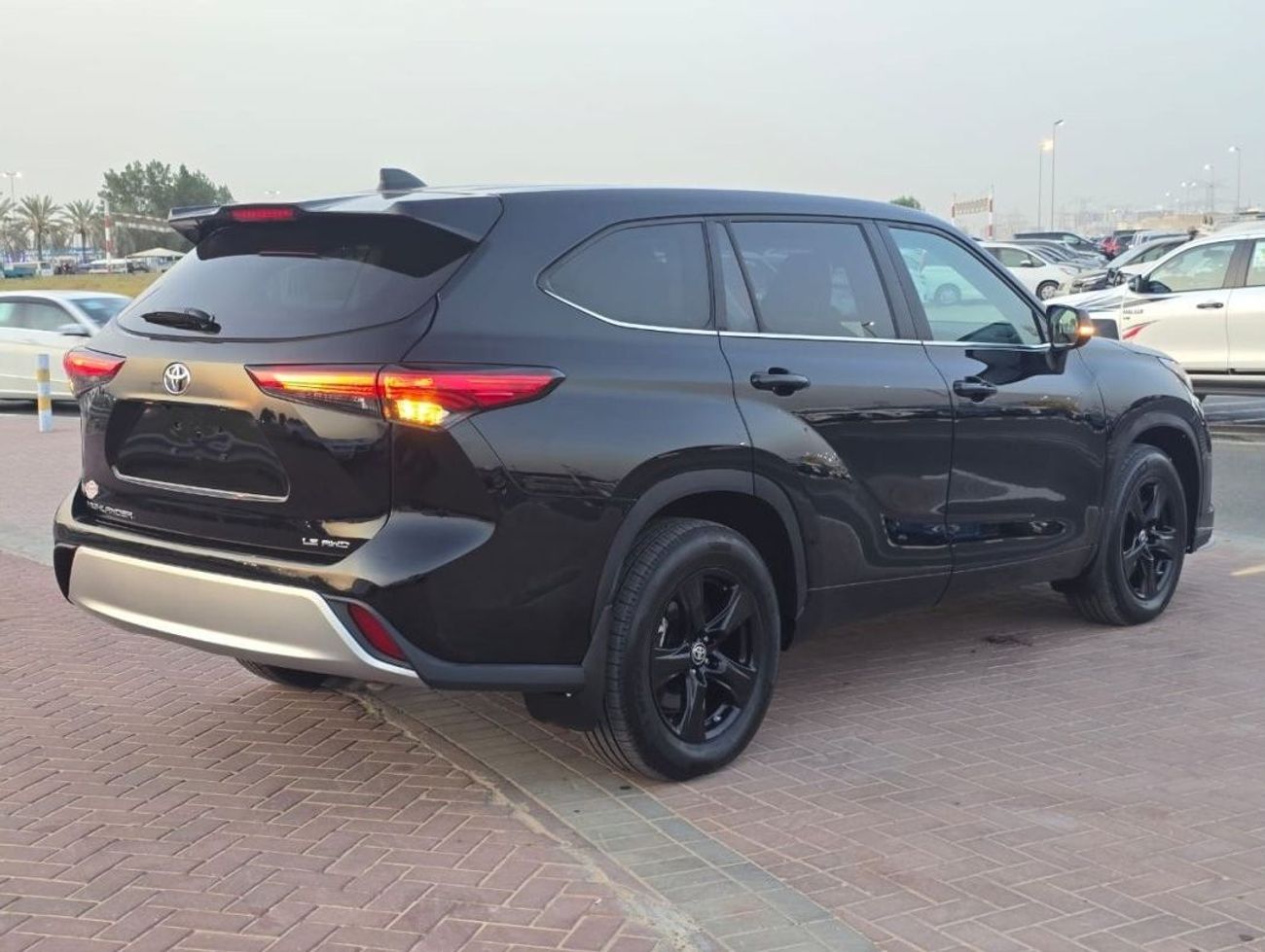 تويوتا هايلاندر LE AWD