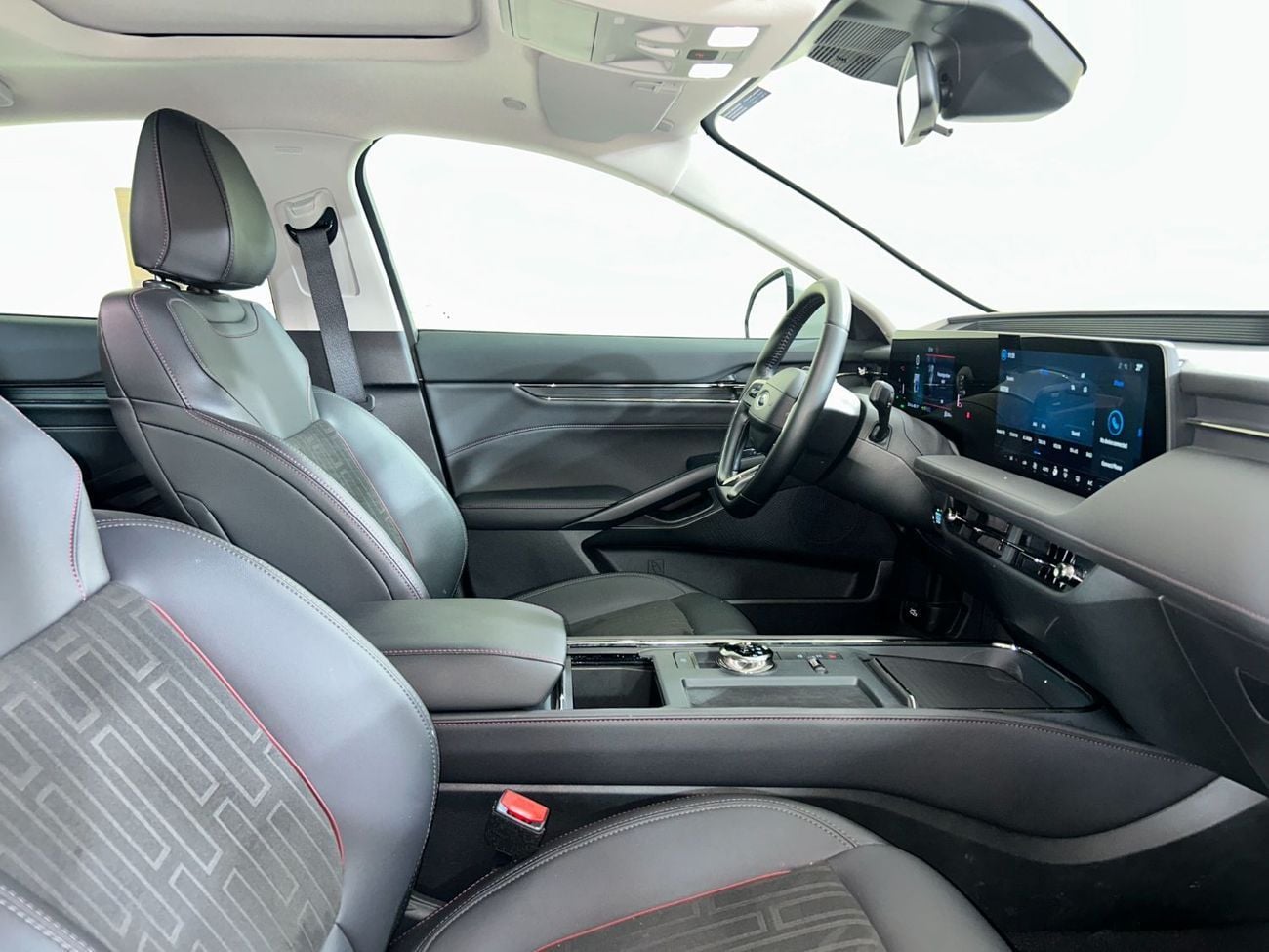 فورد توروس TPC2225H TAURUS TREND 1.5L I4 FHEV / AL TAYER MOTORS / AL QOUZ SHOWROOM