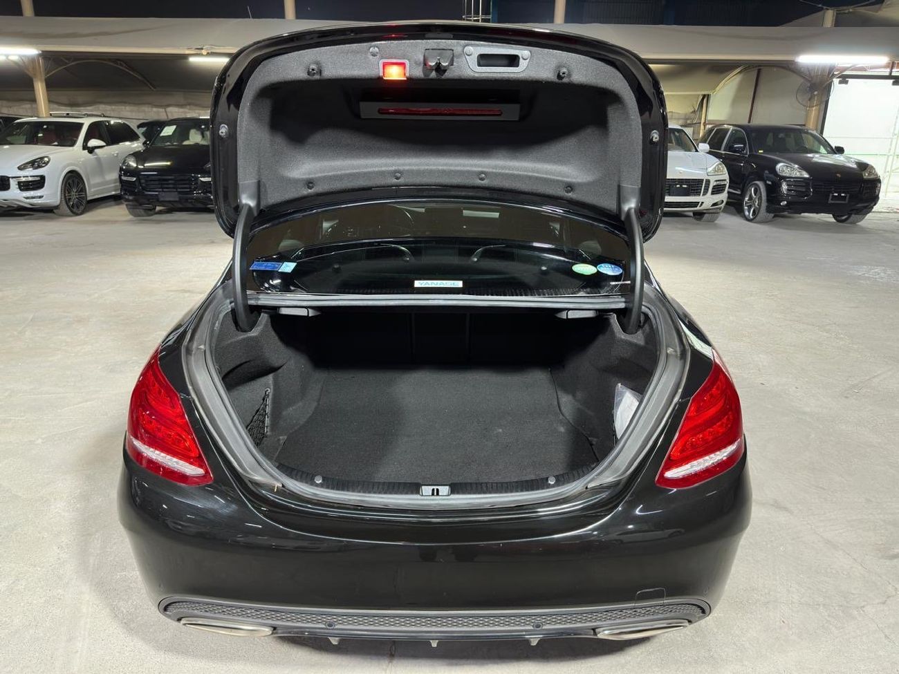 مرسيدس بنز C 200 MERCEDES C-CLASS C200 2015 | FULL SERVICE HISTORY | TWO KEYS | 2024 PIRELLI TYRES