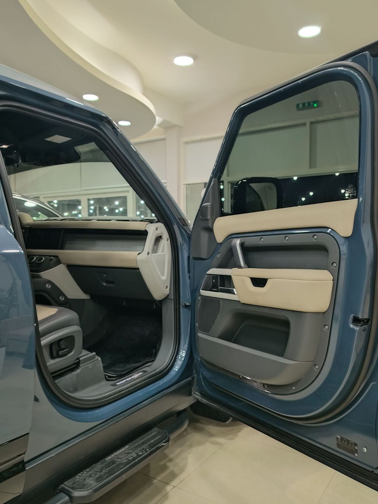 لاند روفر ديفندر P400