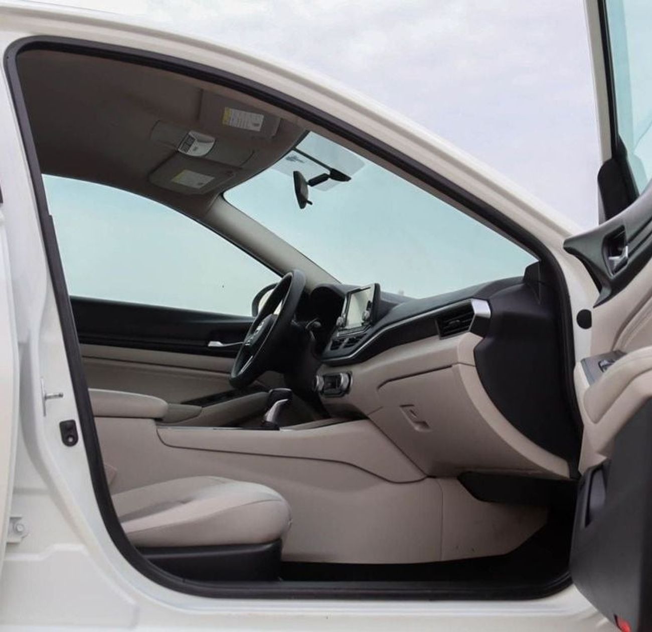 Nissan Altima 2.5 S Nissan Altima 2.5L 2019 GCC  accident-free in excellent condition 893 P.M