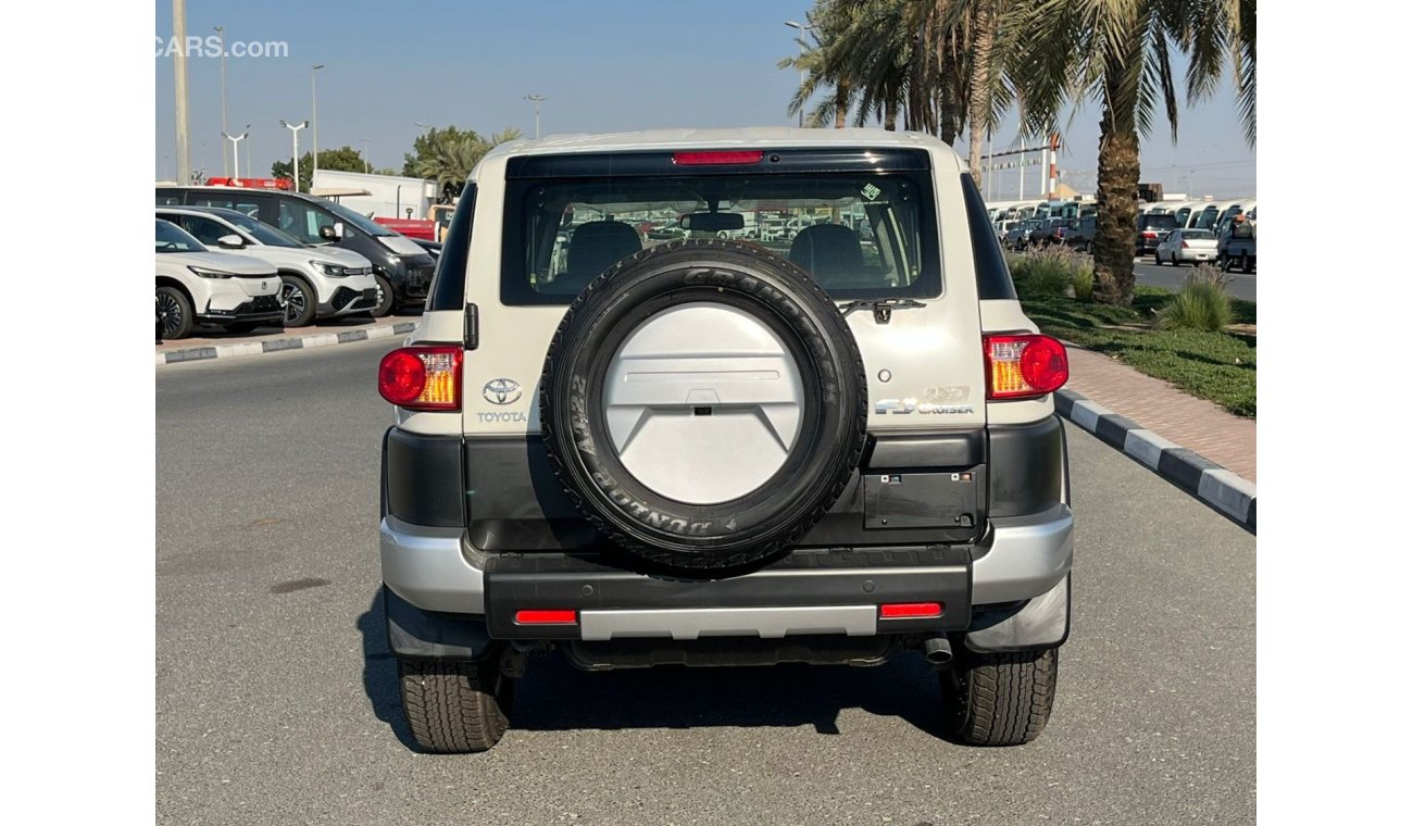 تويوتا إف جي كروزر FJ CRUISER 4.0L CRAWL SYSTEM