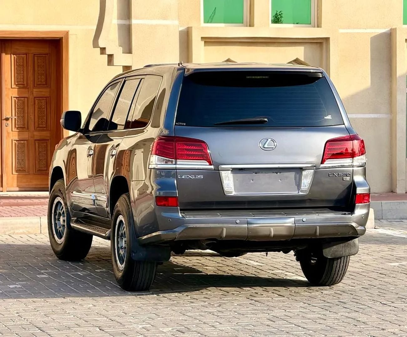 لكزس LX 570 لكزس LX570 خليجي فل اوبشن