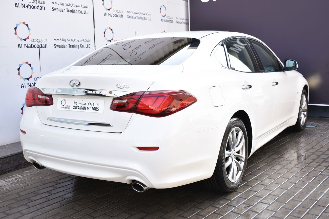 إنفينيتي Q70 AED 1359 PM | 3.7L EXCELLENCE GCC DEALER WARRANTY