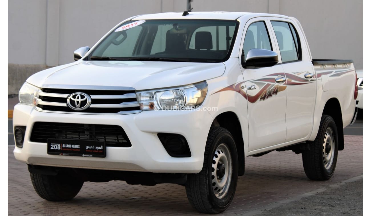 تويوتا هيلوكس تويوتا هيلوكس 2017 ديزل خليجي بحالة ممتازة بدون حوادث نظيفه جدا من الداخل والخارج