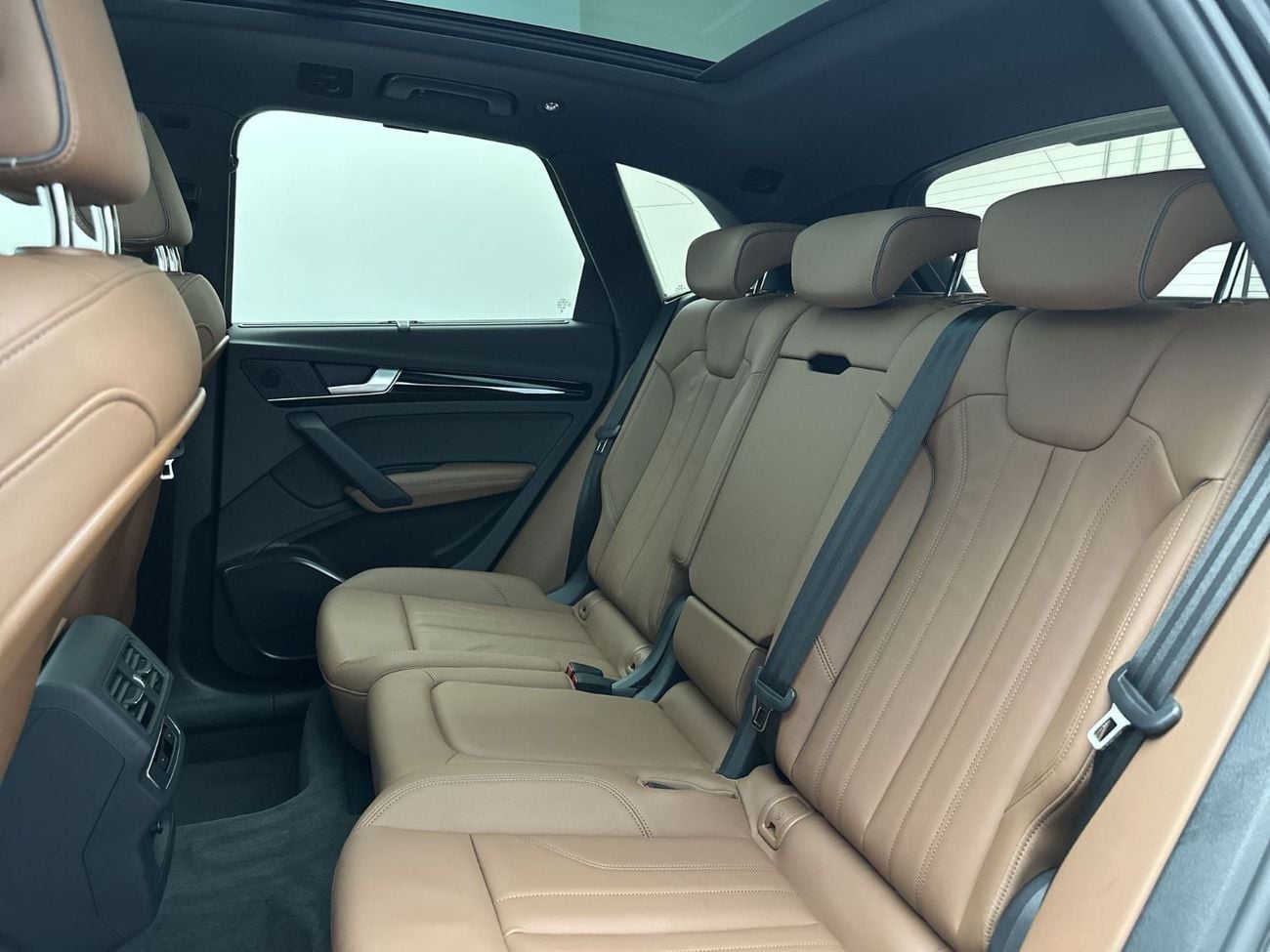 Audi Q5 45 TFSI S-LINE quattro 249hp (Ref# 78371)