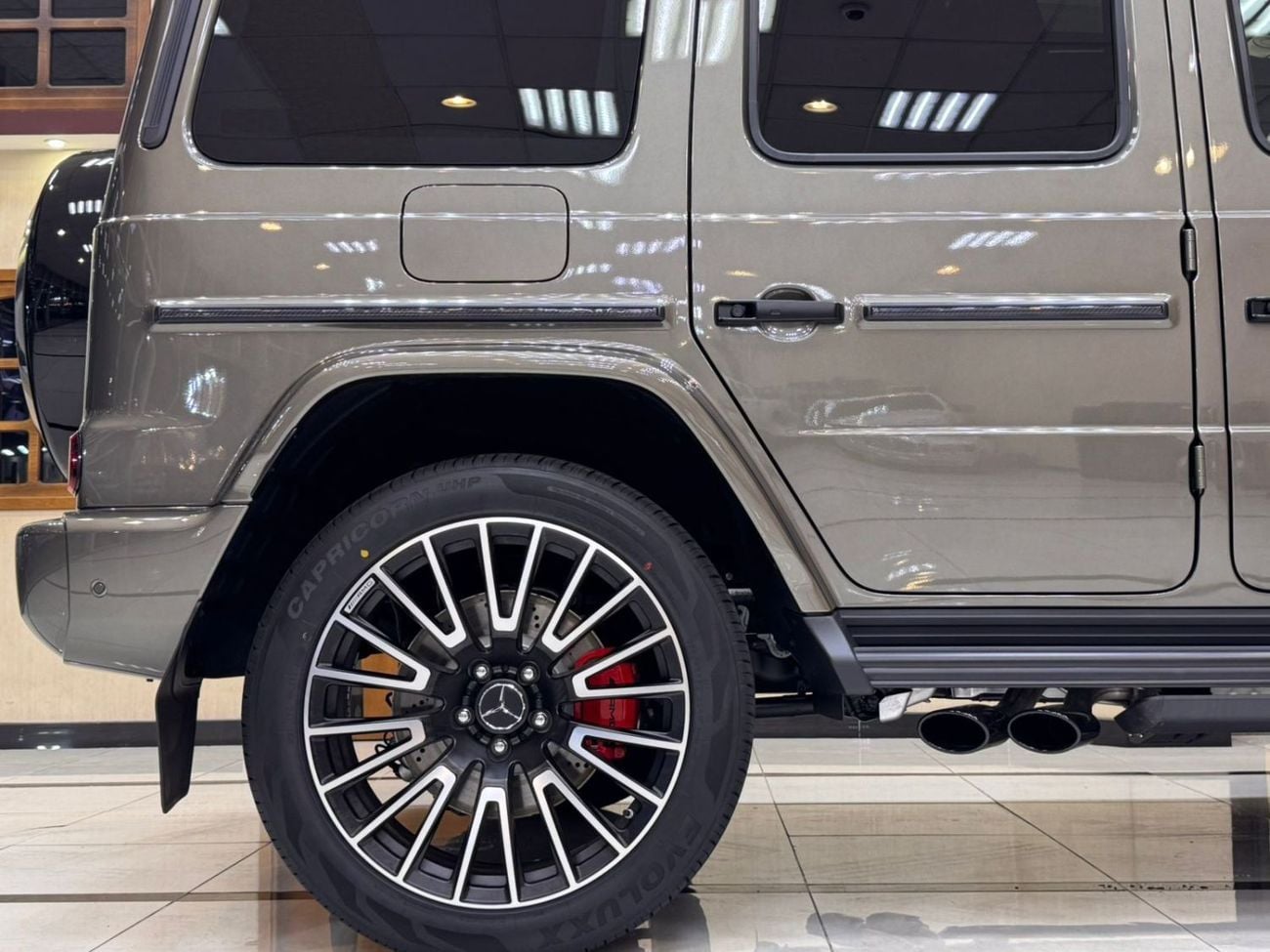 مرسيدس بنز G 63 AMG STD DOUBLE NIGHT PACKAGE 2026