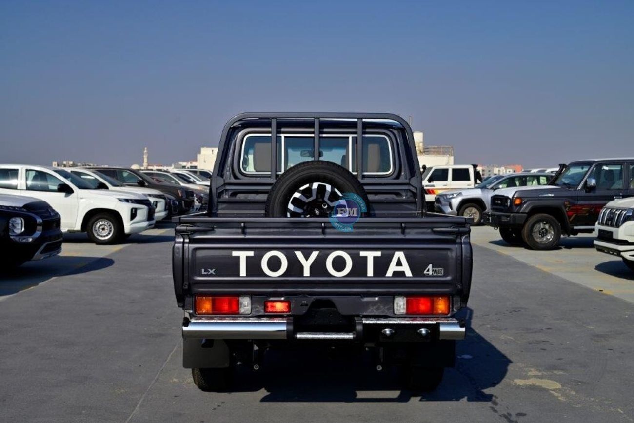Toyota Land Cruiser Pick Up 79 Double Cab 2.8L Diesel Automatic (Full Option)