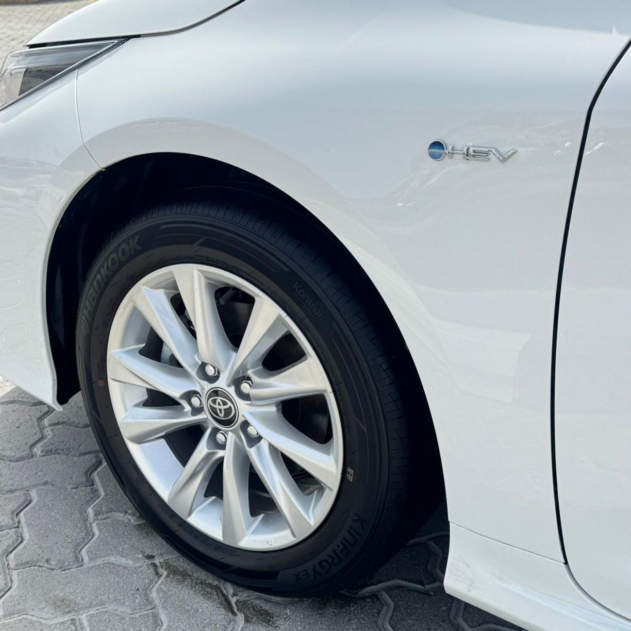 Toyota Corolla GLI HEV 1.8L