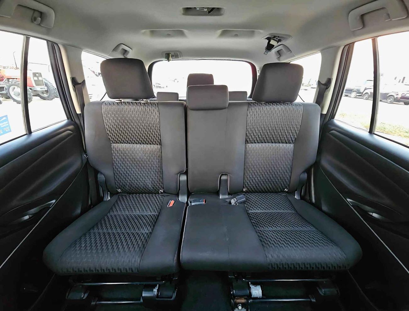 Toyota Innova SE/ V4 2.7/ 7 SEATS/ GCC/ NON ACCIDENT/ EXPORT ONLY / LOT# 20797