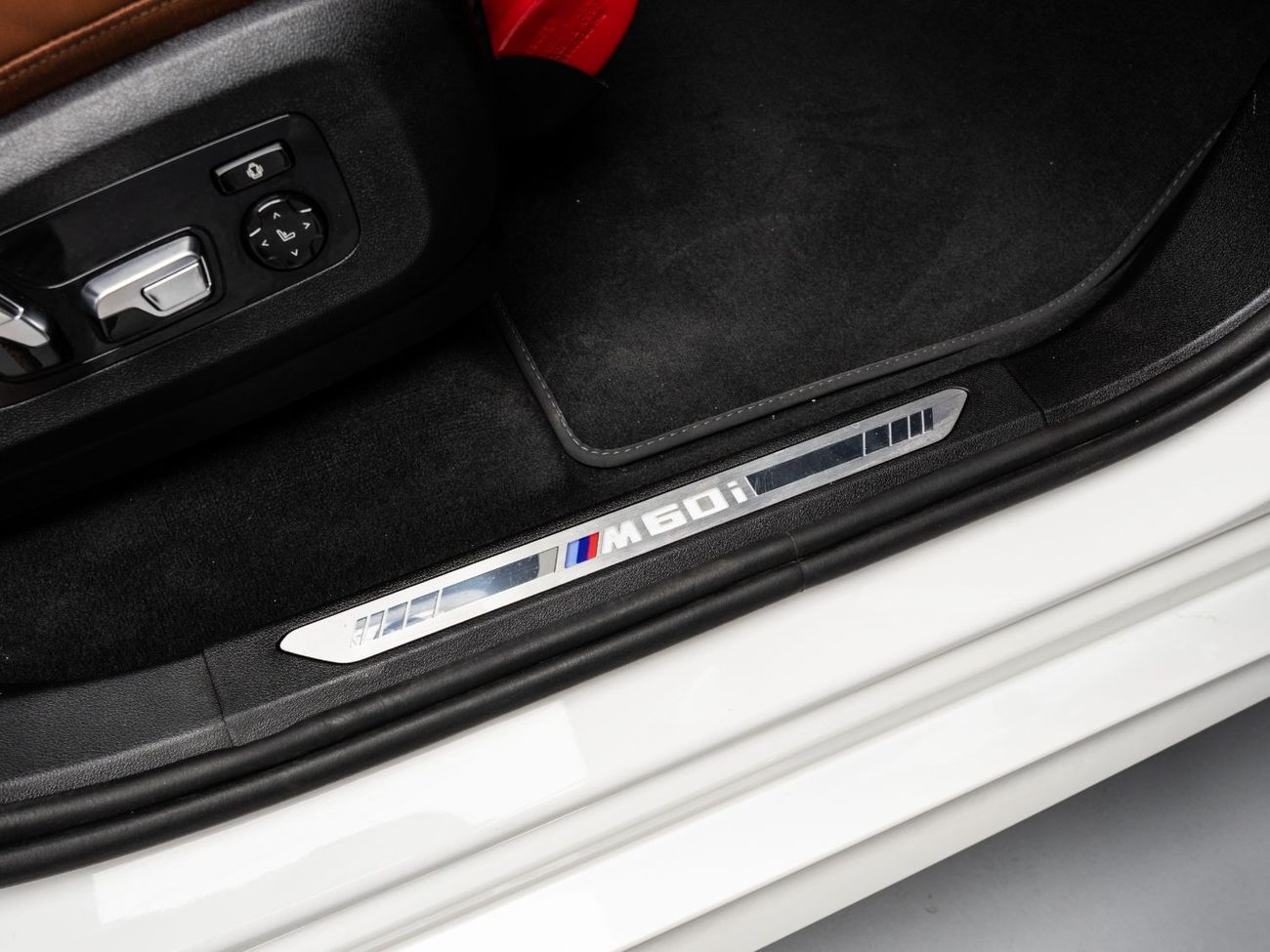 بي أم دبليو X7 M60i XDRIVE M60i XDRIVE