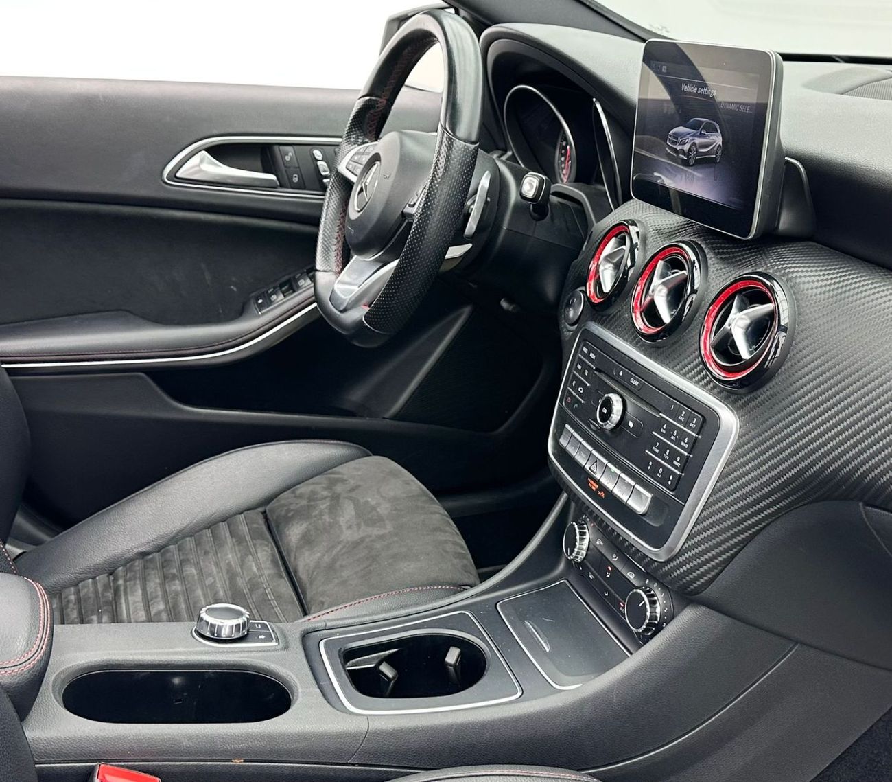 مرسيدس بنز A 250 2018 Mercedes-Benz A 250, 1 Year Unlimited KM Warranty, Full Service History, GCC