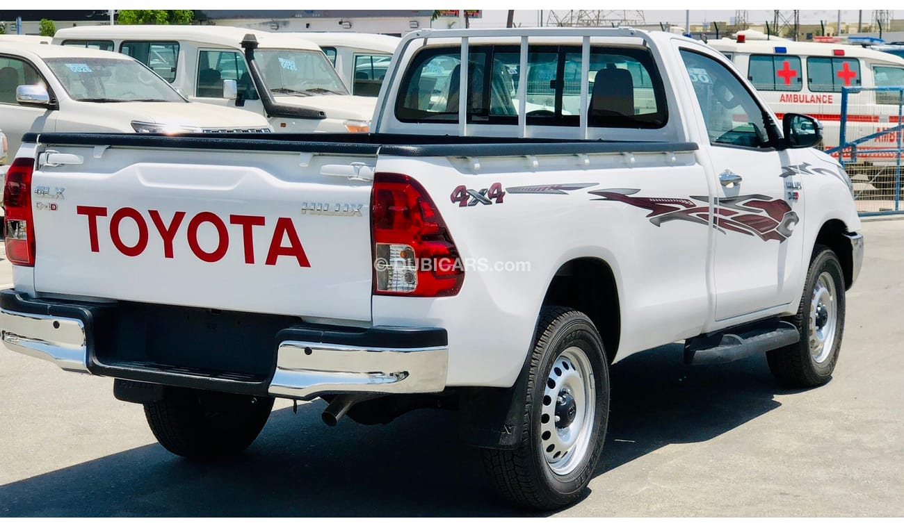 Toyota Hilux 2.4L DIESEL 4X4 MANUAL SINGLE CABIN (FOR LOCAL AND EXPORT)