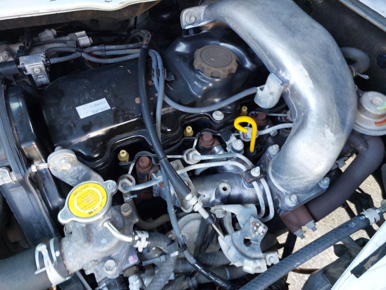 تويوتا هاياس TOYOTA HIACE COMMUTER VAN RHD 2003 MODEL 3.0 L DIESEL MANUAL(PM15151)