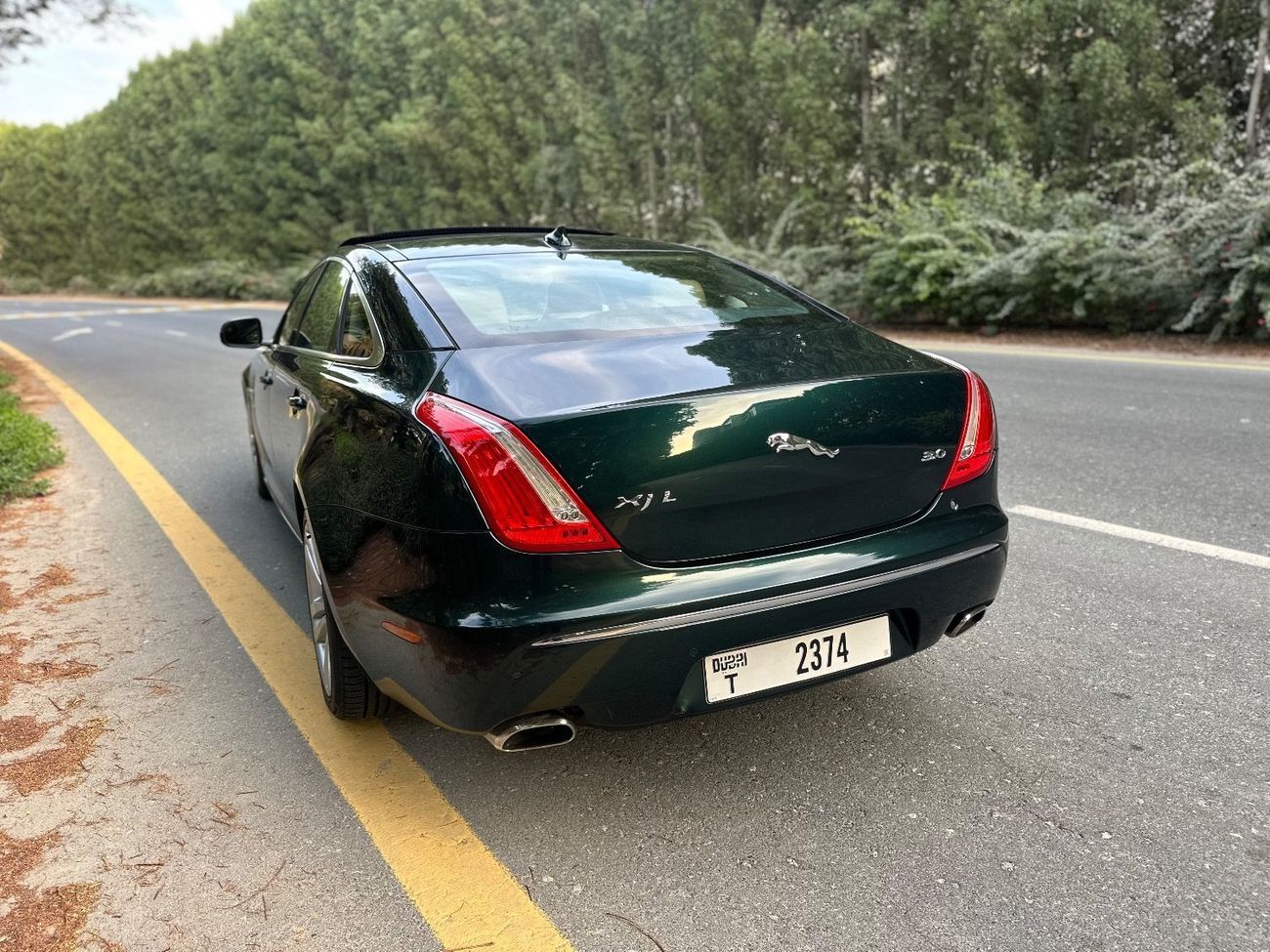 جاكوار XJL 3.0L V6 340 HP | 2014 | GCC Specs | Long Wheelbase Luxury Sedan | 125000 KM | Excellent Condition