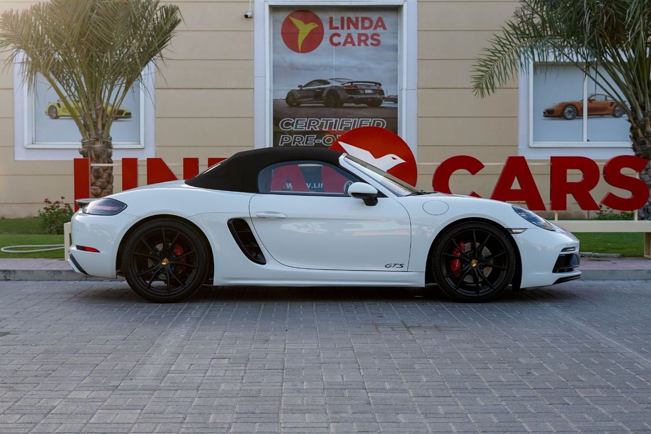 Porsche 718 Boxster Porsche 718 Boxster GTS Convertible 2018 GCC under Warranty with Flexible Down-Payment/ Flood Free.