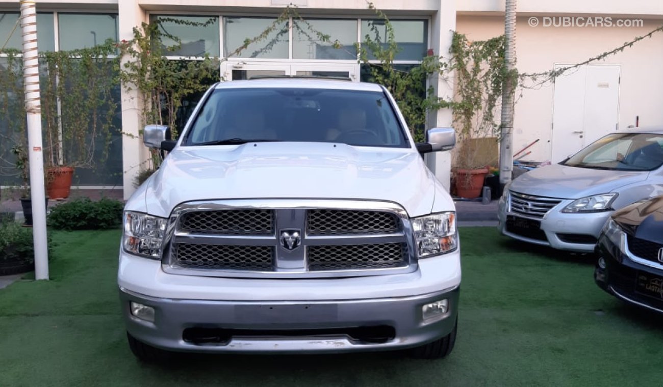 RAM 1500 Ward - number one - slot - fingerprint leather - alloy wheels - cruise control - wood - slot - rear