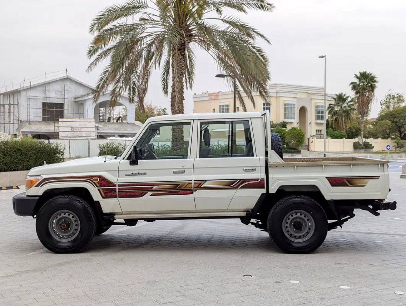 تويوتا لاند كروزر 70 LC79 LX