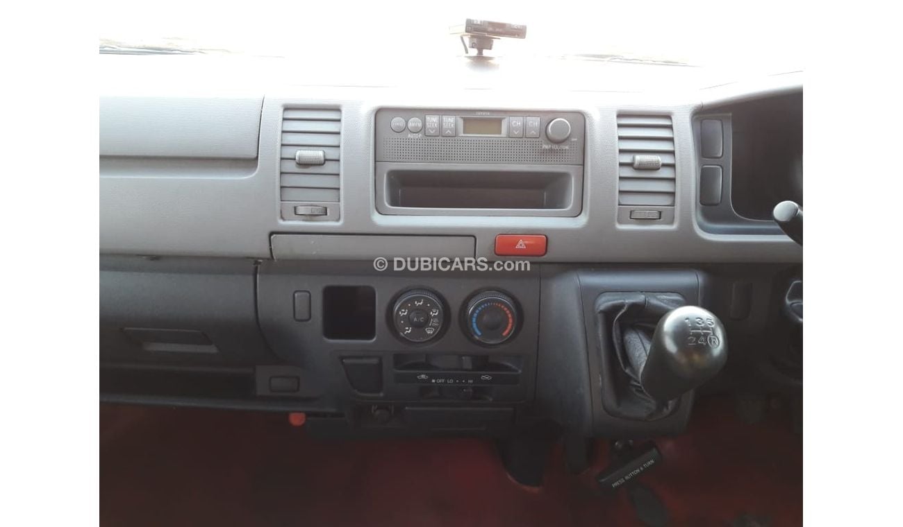 Toyota Hiace TOYOTA HIACE RIGHT HAND DRIVE (PM1129)