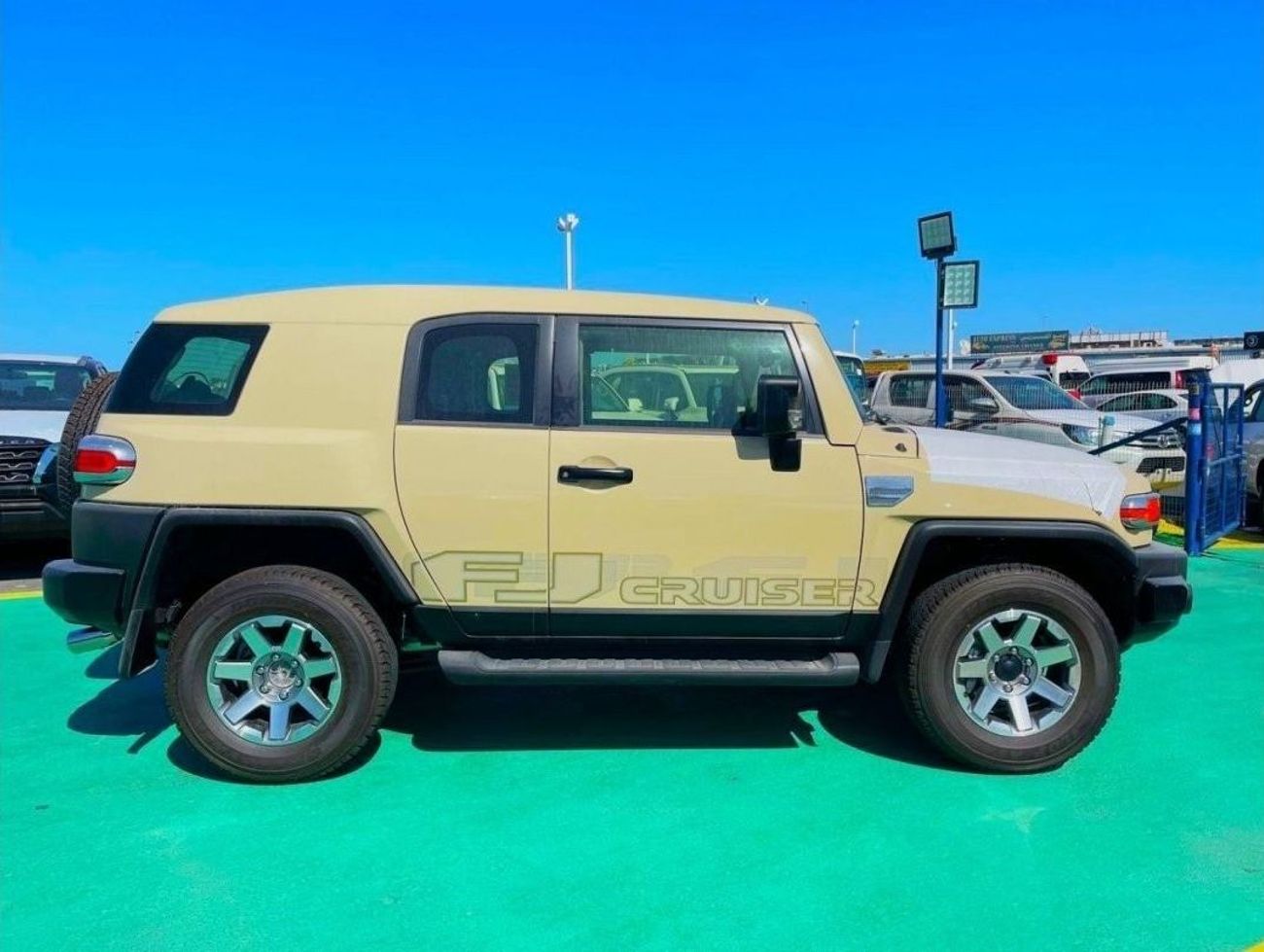 Toyota FJ Cruiser 2023 White color 4WD 4.0L petrol