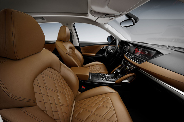 Borgward BX7 interior - Front Seats