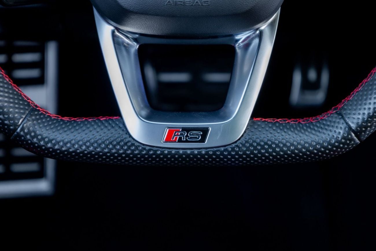 Audi RSQ8 TFSI quattro 4.0L