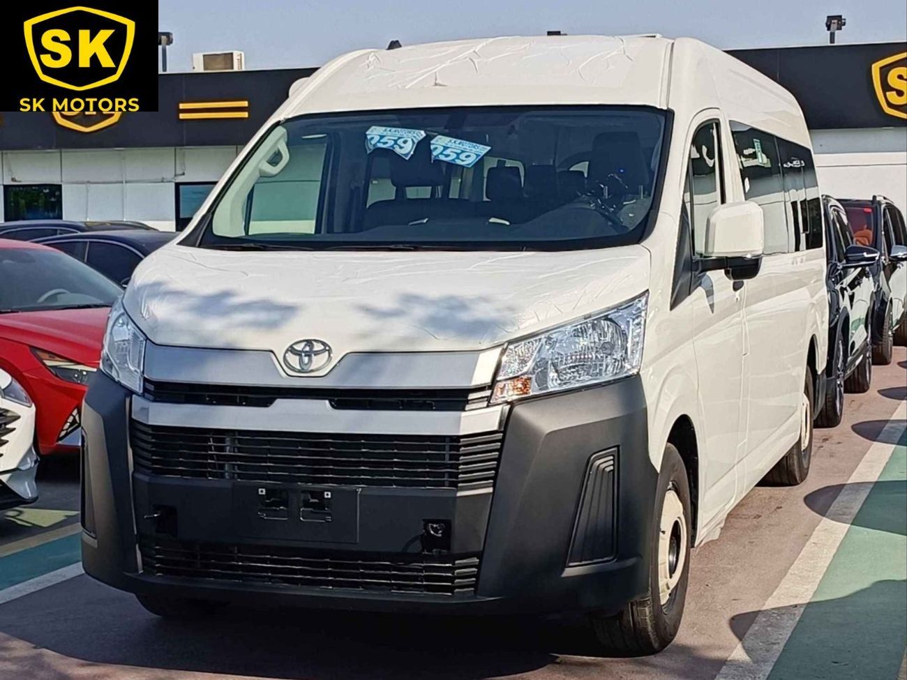 Toyota Hiace DX / 3.5L V6 PETROL / M/T SNGLE HEATER/ 13 SEATER / NEW SHAPE (CODE # HIGHROOFDX)